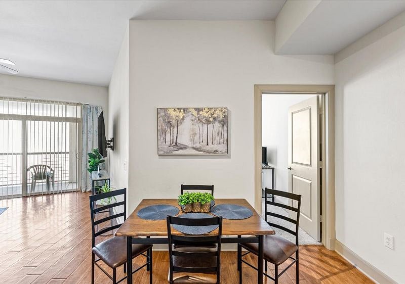 Furnished Finder property 599809_1 photo 15