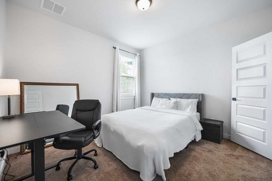 Furnished Finder property 599810_1 photo 13