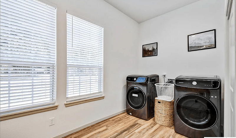 Furnished Finder property 599855_1 photo 24
