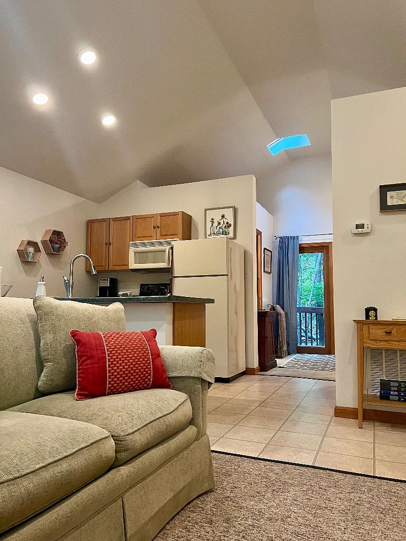 Furnished Finder property 599879_1 photo 9