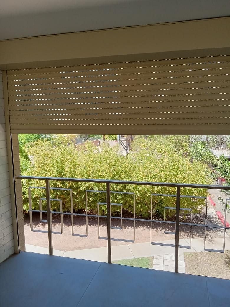 deck has roll-o-shield closing down the unit for protection. Can use daily or when you might be away for the weekend. Also helps keep the heat out in the summer months!