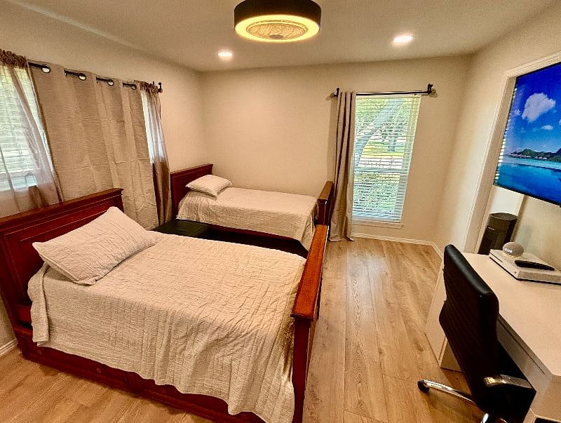Furnished Finder property 599936_1 photo 17