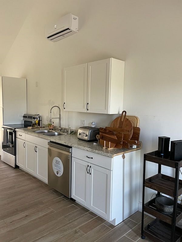 Furnished Finder property 599979_1 photo 13