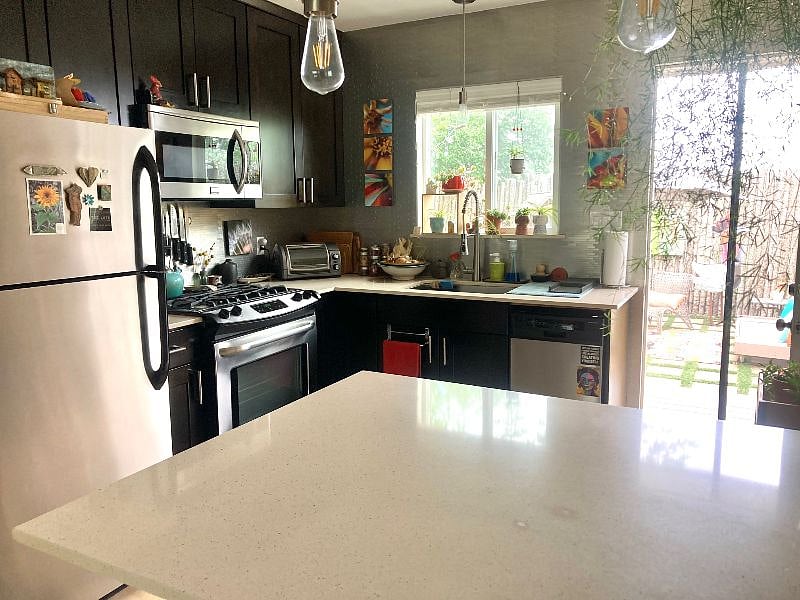 Furnished Finder property 599990_1 photo 7