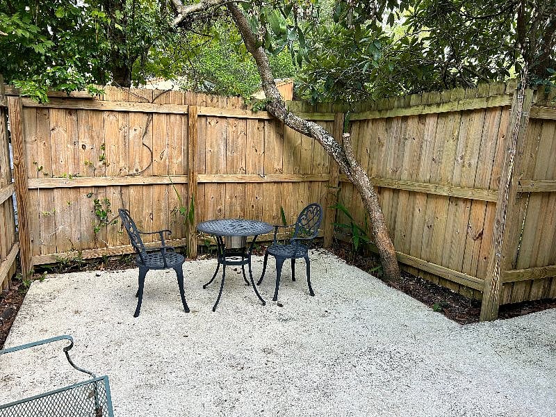 Furnished Finder property 600008_1 photo 17