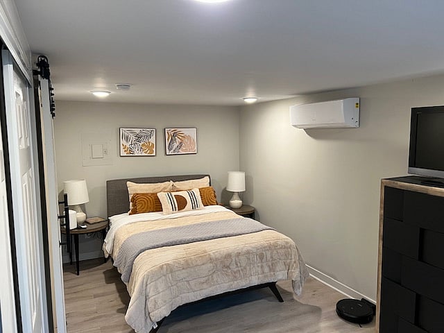Queen Bed