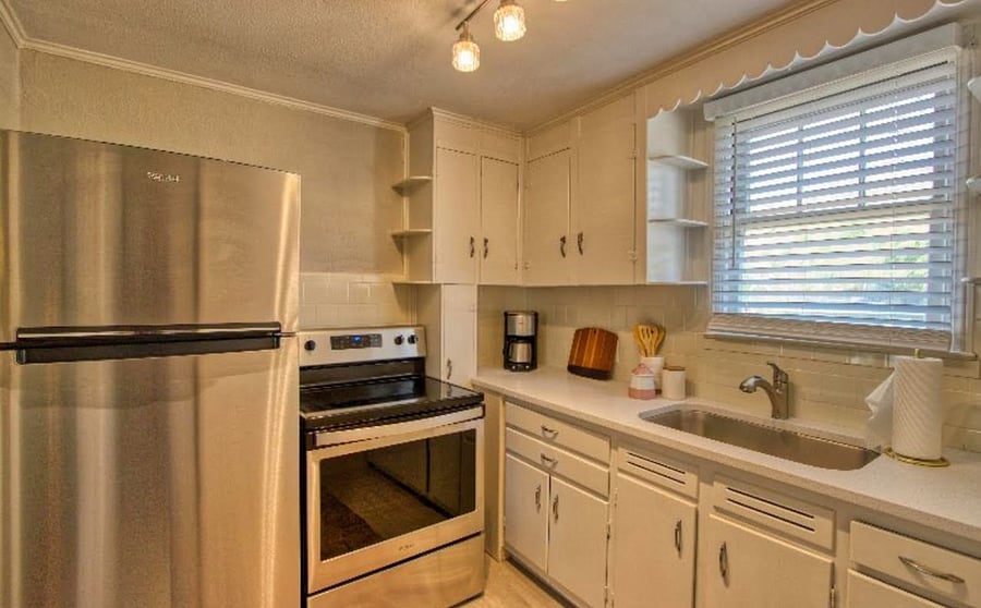 Furnished Finder property 600015_3 photo 10