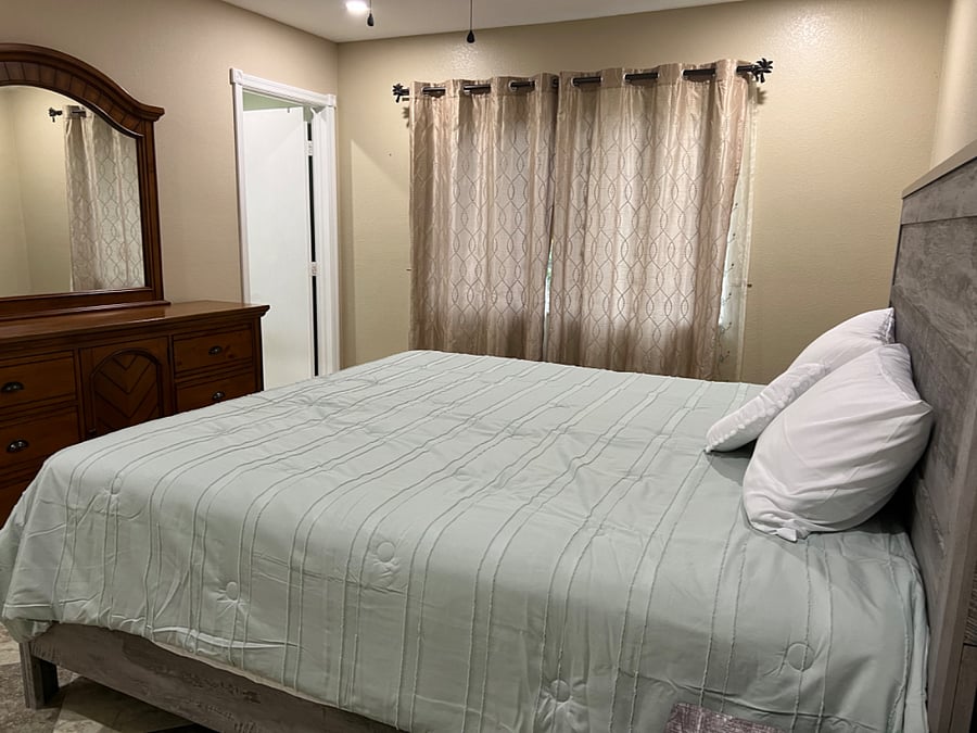 Furnished Finder property 600017_1 photo 10