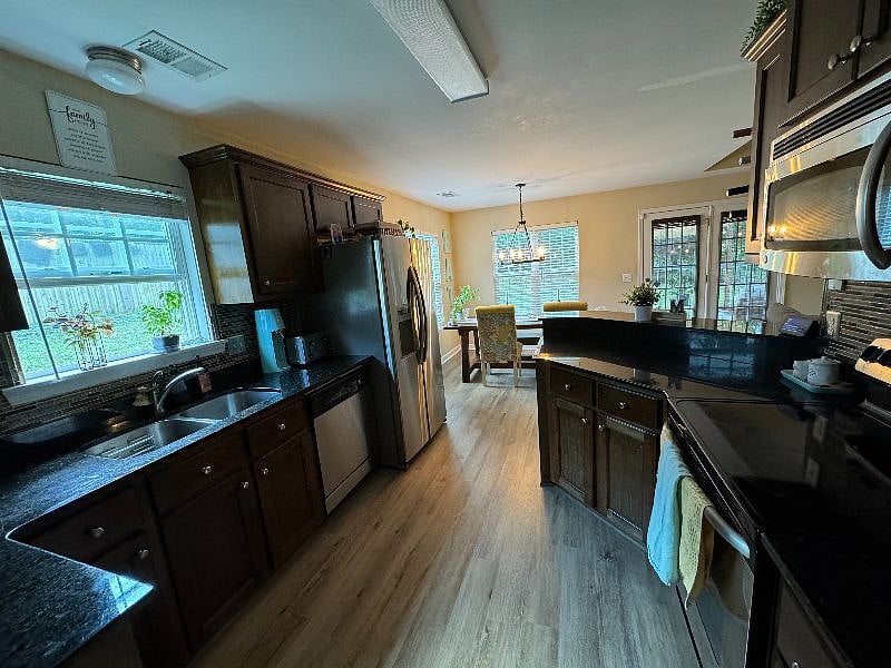 Furnished Finder property 600049_1 photo 9