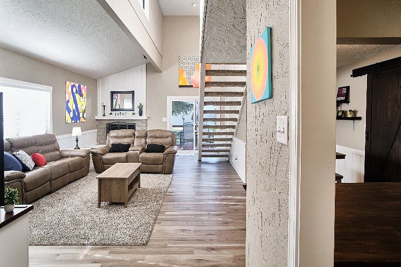 Furnished Finder property 600104_1 photo 16