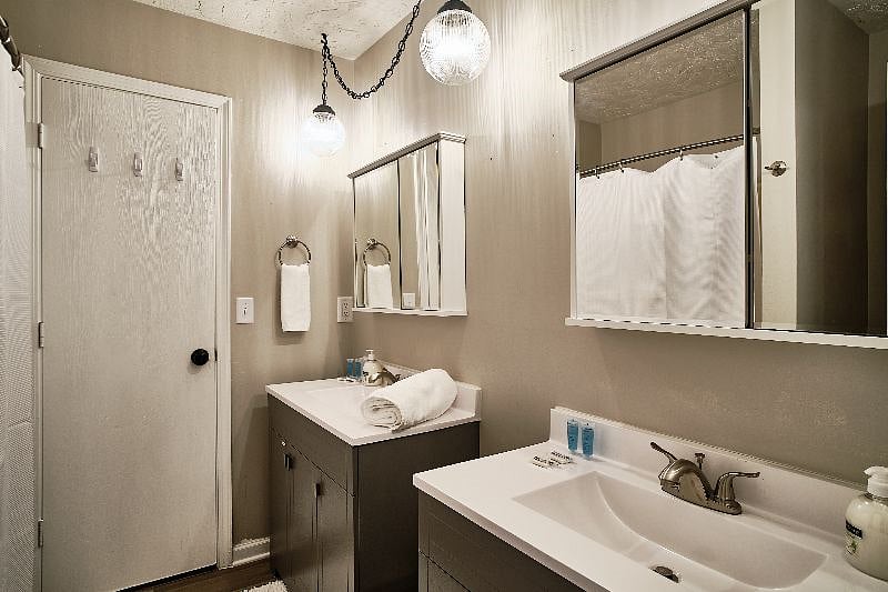 Furnished Finder property 600104_1 photo 17