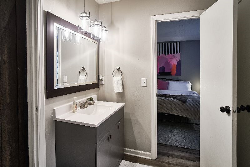 Furnished Finder property 600104_1 photo 23