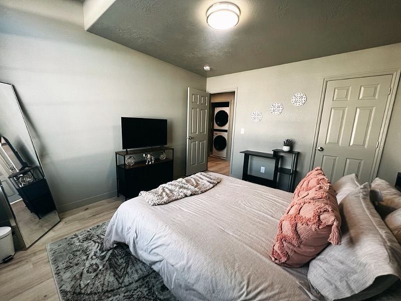 Furnished Finder property 600121_1 photo 4