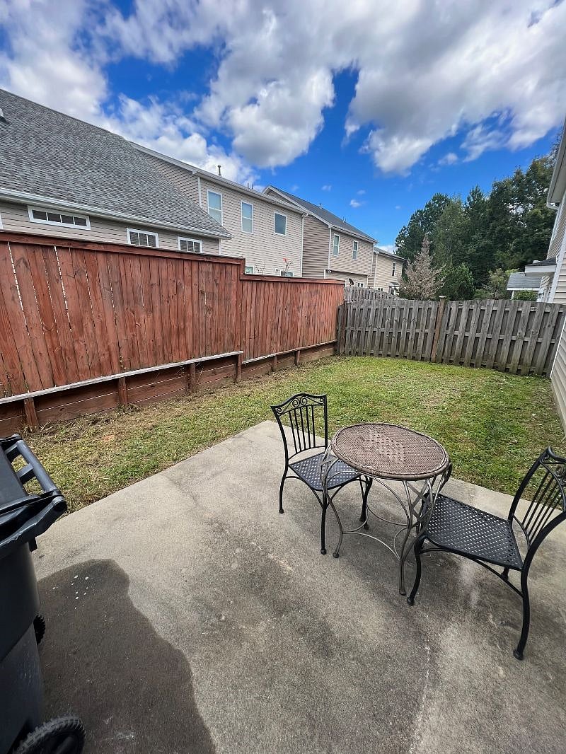 Furnished Finder property 600147_1 photo 8