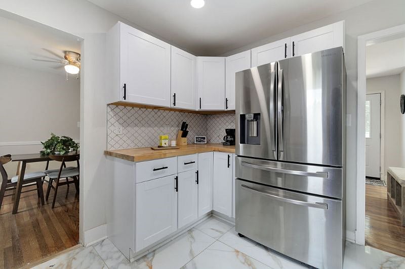 Main floor kitchen