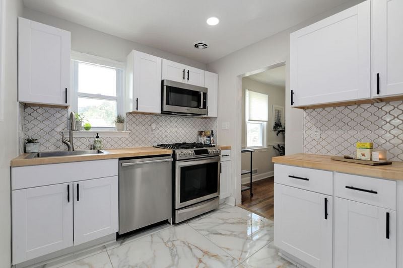 Main floor kitchen