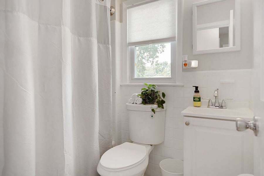 Upstairs (level 3) full size bathroom with full size bathtub