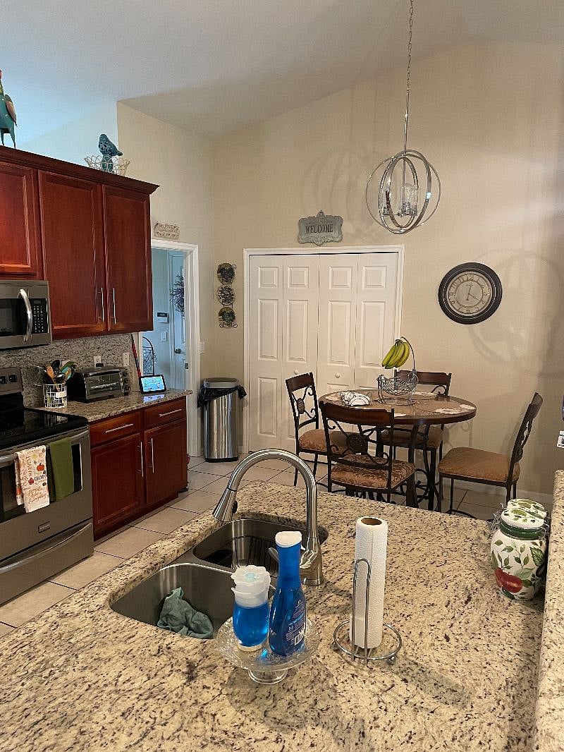 Furnished Finder property 600226_1 photo 17