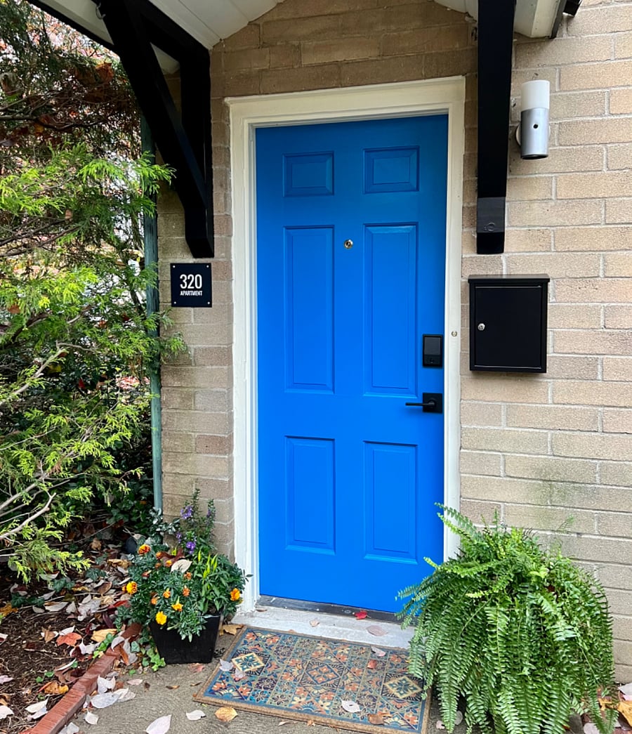 Entrance to apartment.