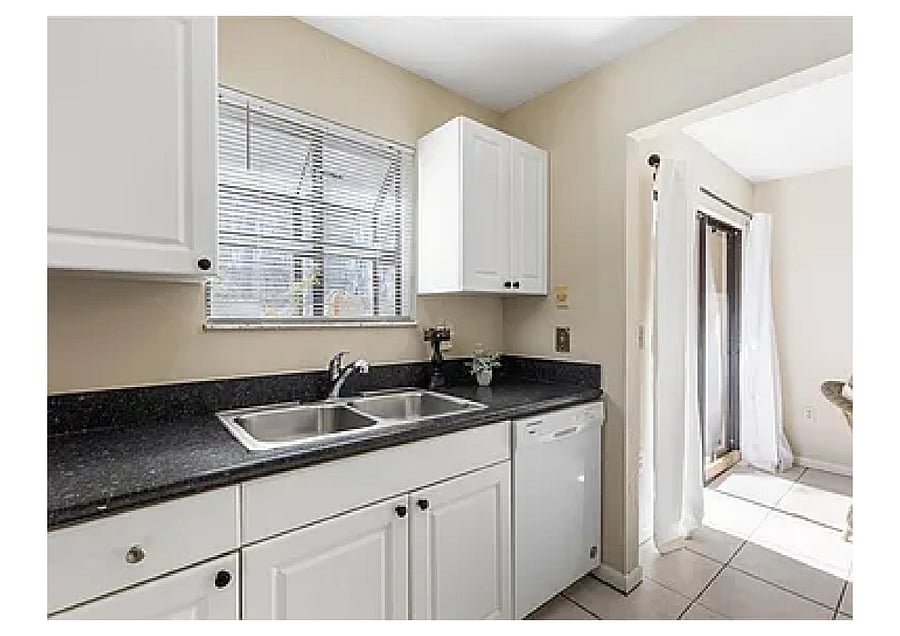 Furnished Finder property 600315_1 photo 11