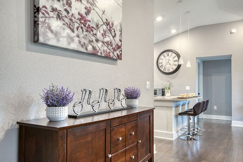 Furnished Finder property 600325_1 photo 3
