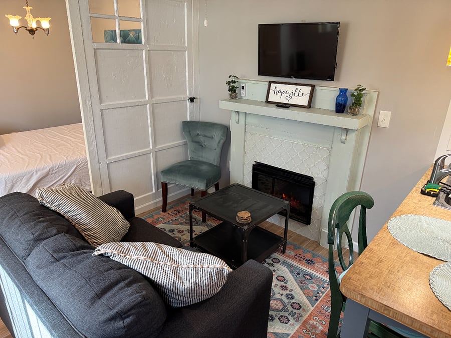 Furnished Finder property 600333_1 photo 3