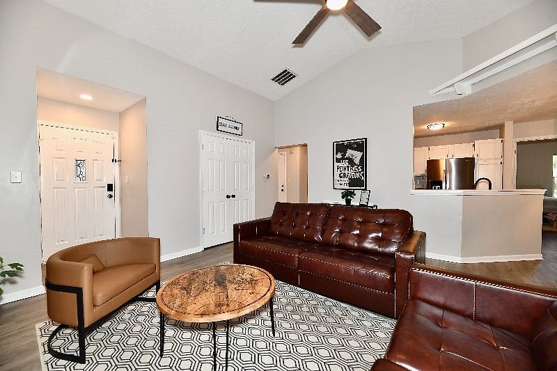 Furnished Finder property 600351_1 photo 3