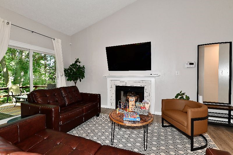 Furnished Finder property 600351_1 photo 4