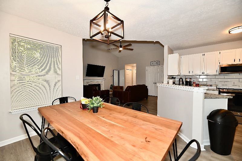 Furnished Finder property 600351_1 photo 7