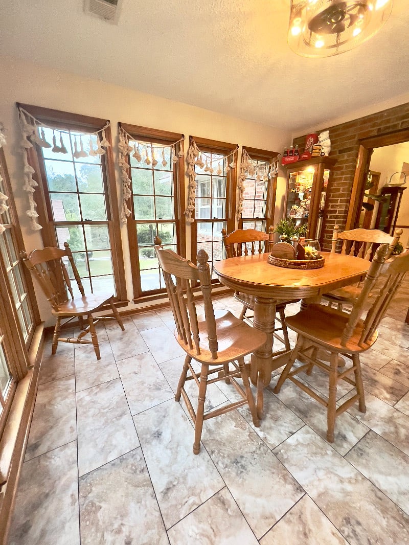 Breakfast room