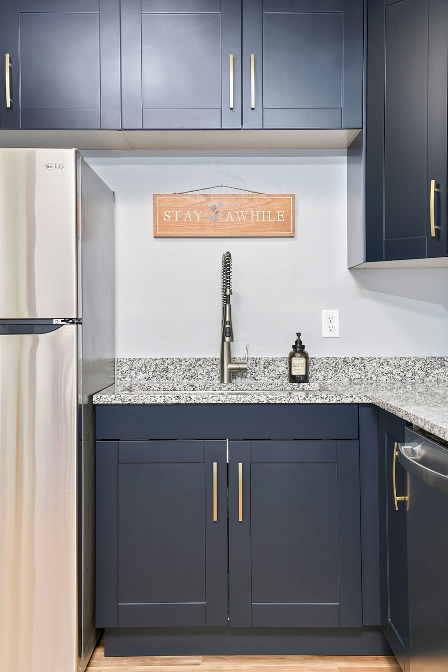 Furnished Finder property 600509_2 photo 16