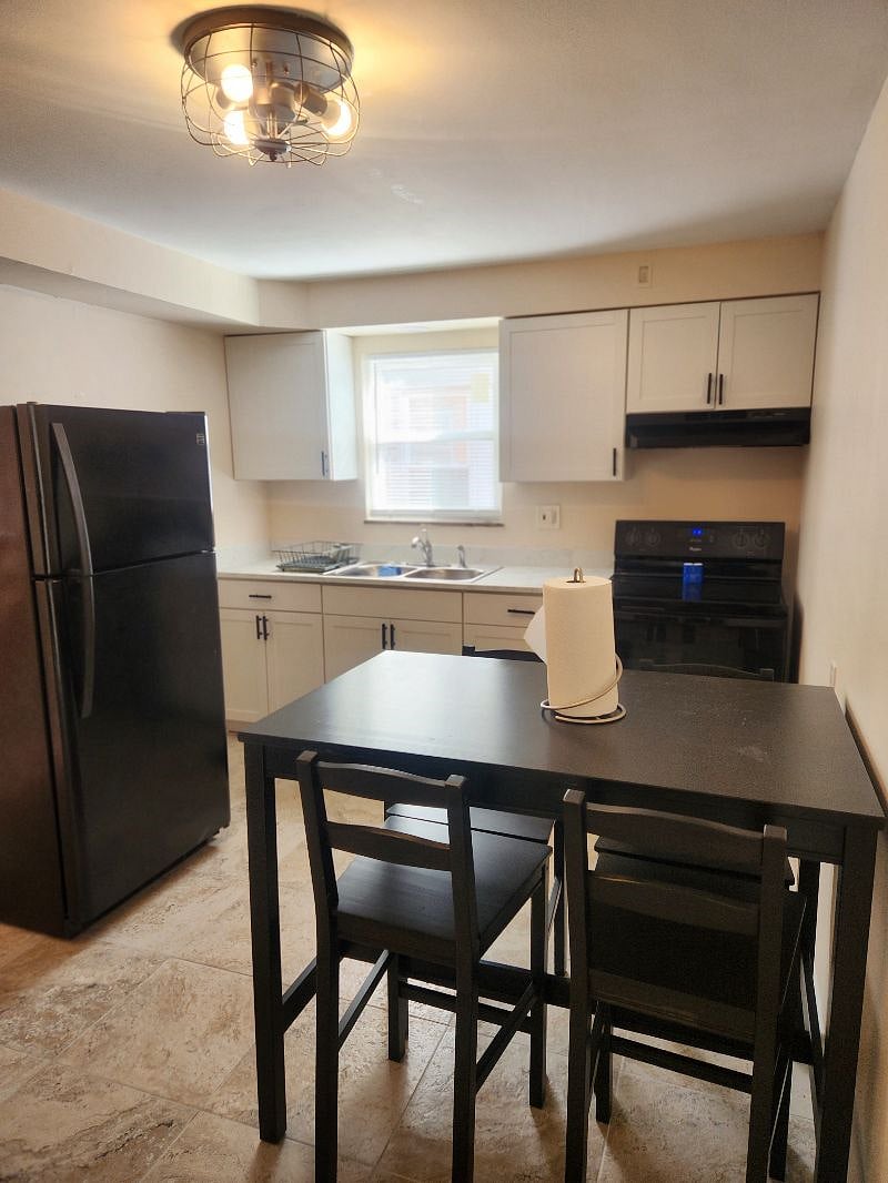 Furnished Finder property 600548_1 photo 4
