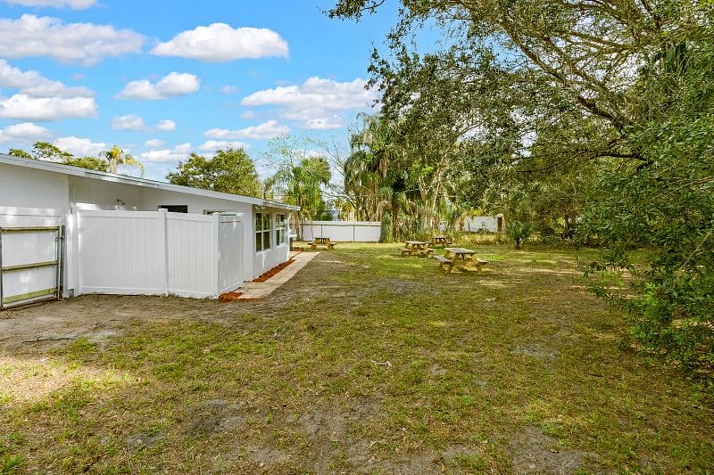 Furnished Finder property 600549_1 photo 33