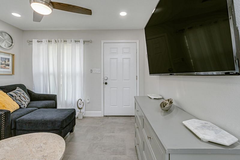 Furnished Finder property 600549_1 photo 8