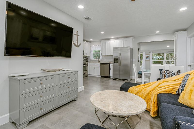 Furnished Finder property 600549_1 photo 9