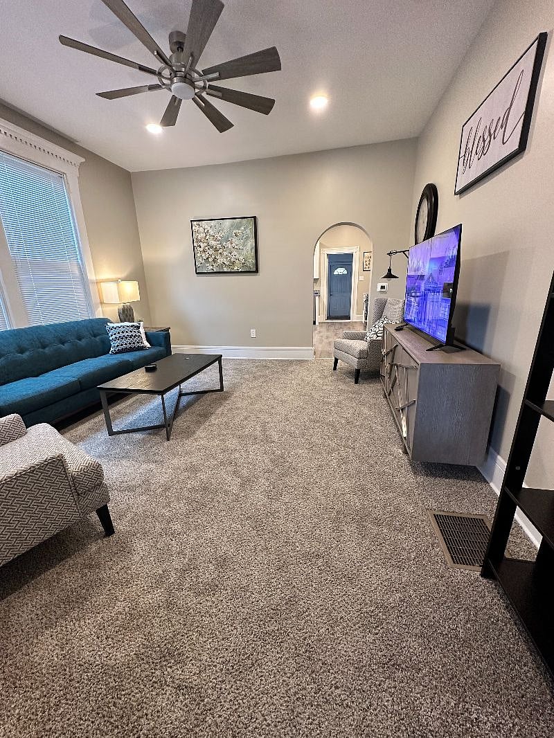 Furnished Finder property 600575_1 photo 3