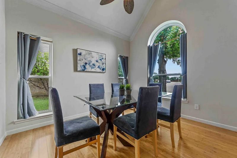 Furnished Finder property 600586_1 photo 8