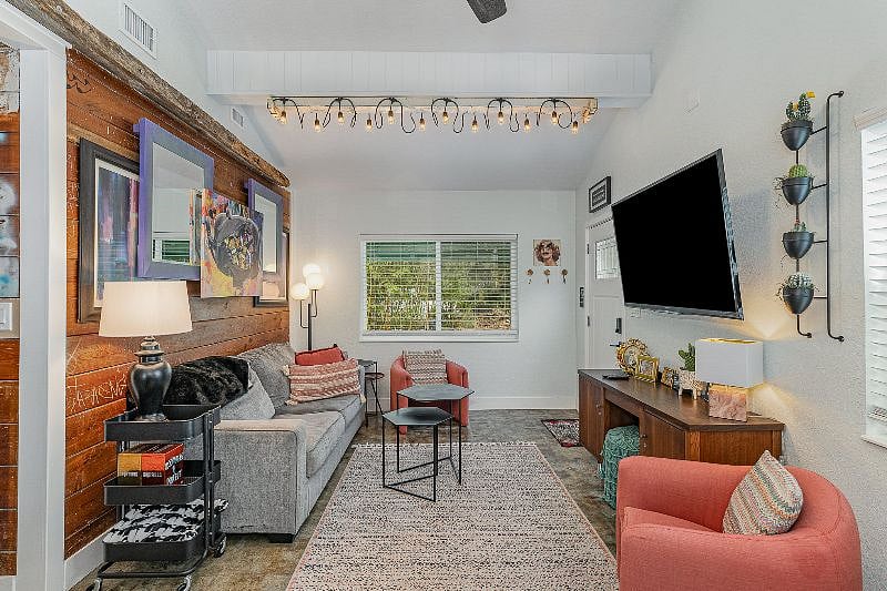 Furnished Finder property 600652_1 photo 17