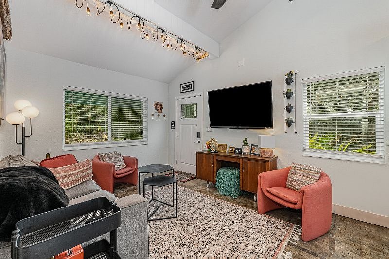 Furnished Finder property 600652_1 photo 18
