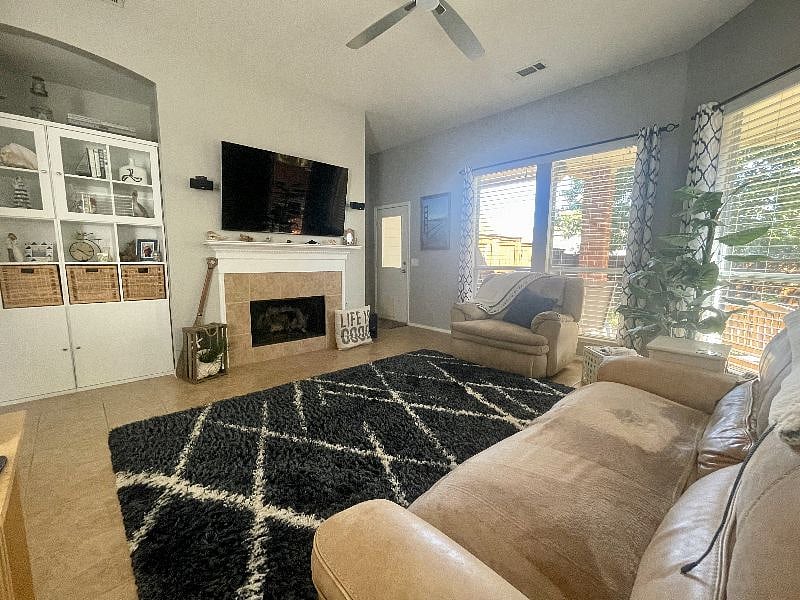 Furnished Finder property 600667_1 photo 3