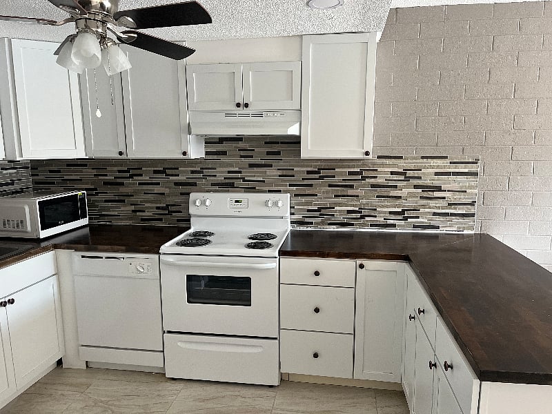 Furnished Finder property 600700_1 photo 3