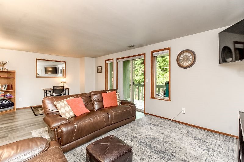 Furnished Finder property 600750_1 photo 15