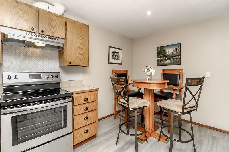 Furnished Finder property 600750_1 photo 31