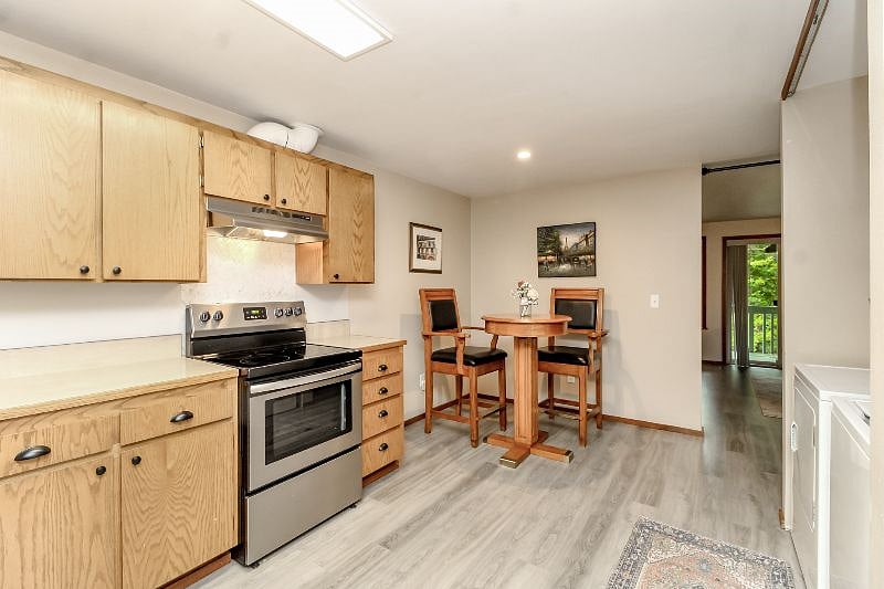 Furnished Finder property 600750_1 photo 34