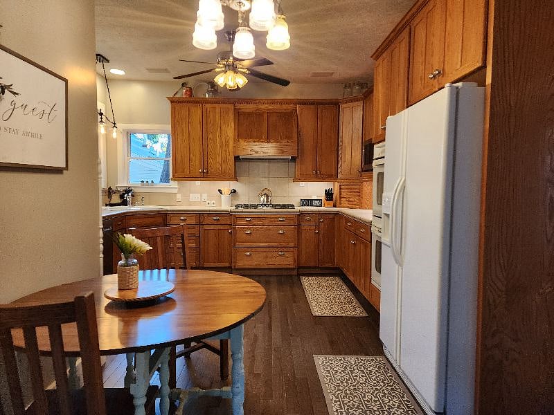 Furnished Finder property 600761_1 photo 10