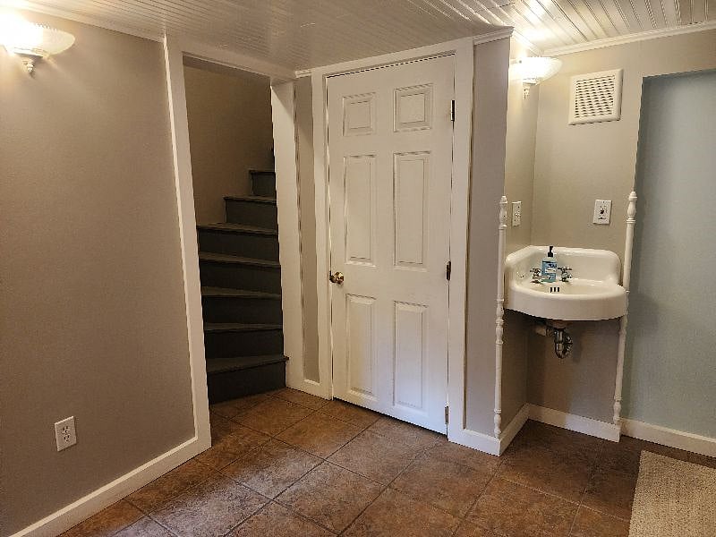 Furnished Finder property 600761_1 photo 17
