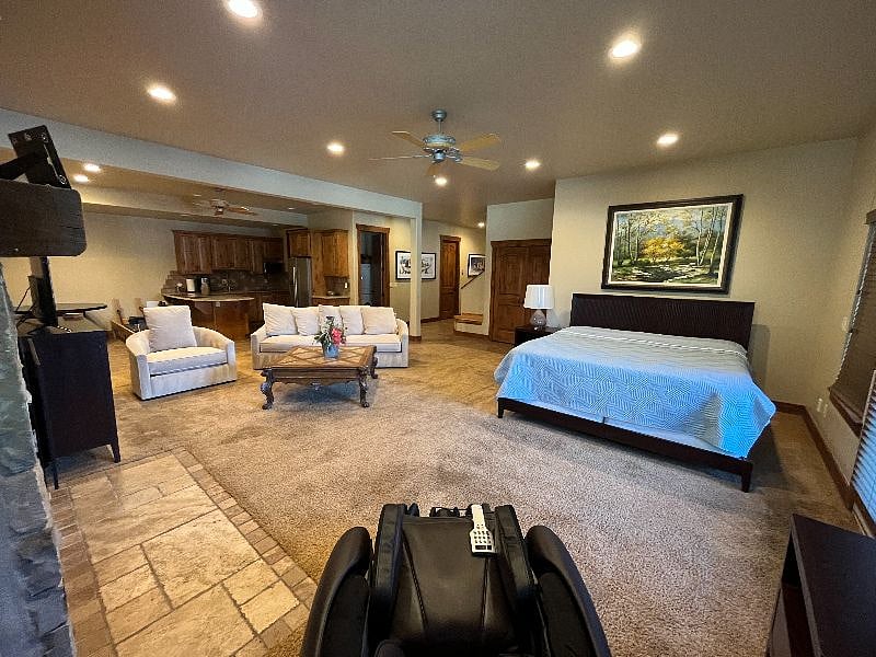 Furnished Finder property 600807_1 photo 2