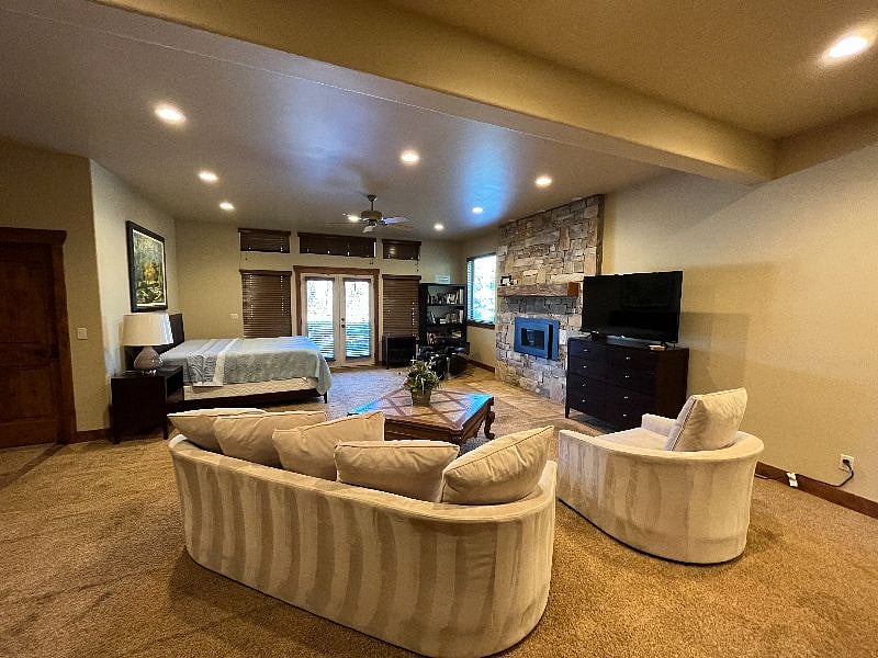 Furnished Finder property 600807_1 photo 3