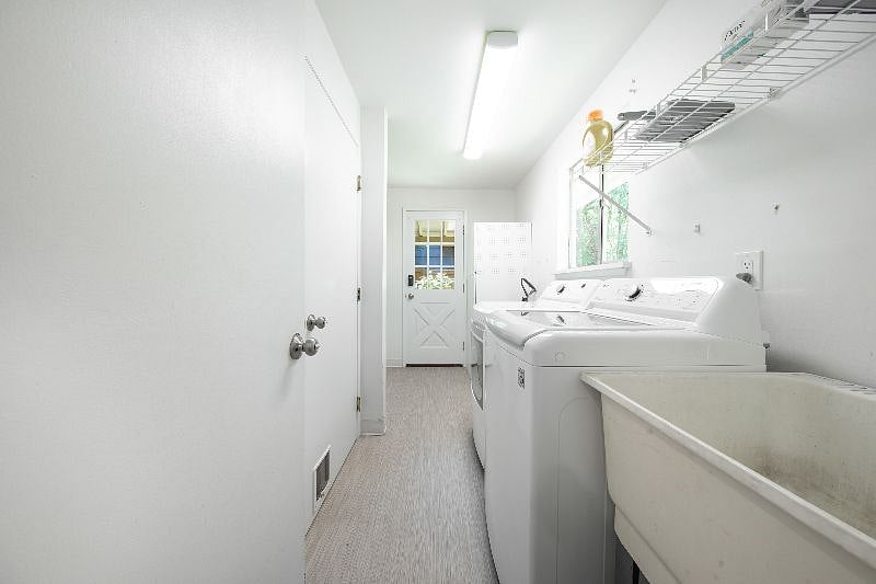 Furnished Finder property 600819_1 photo 14
