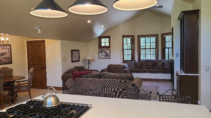 Furnished Finder property 600872_1 photo 12